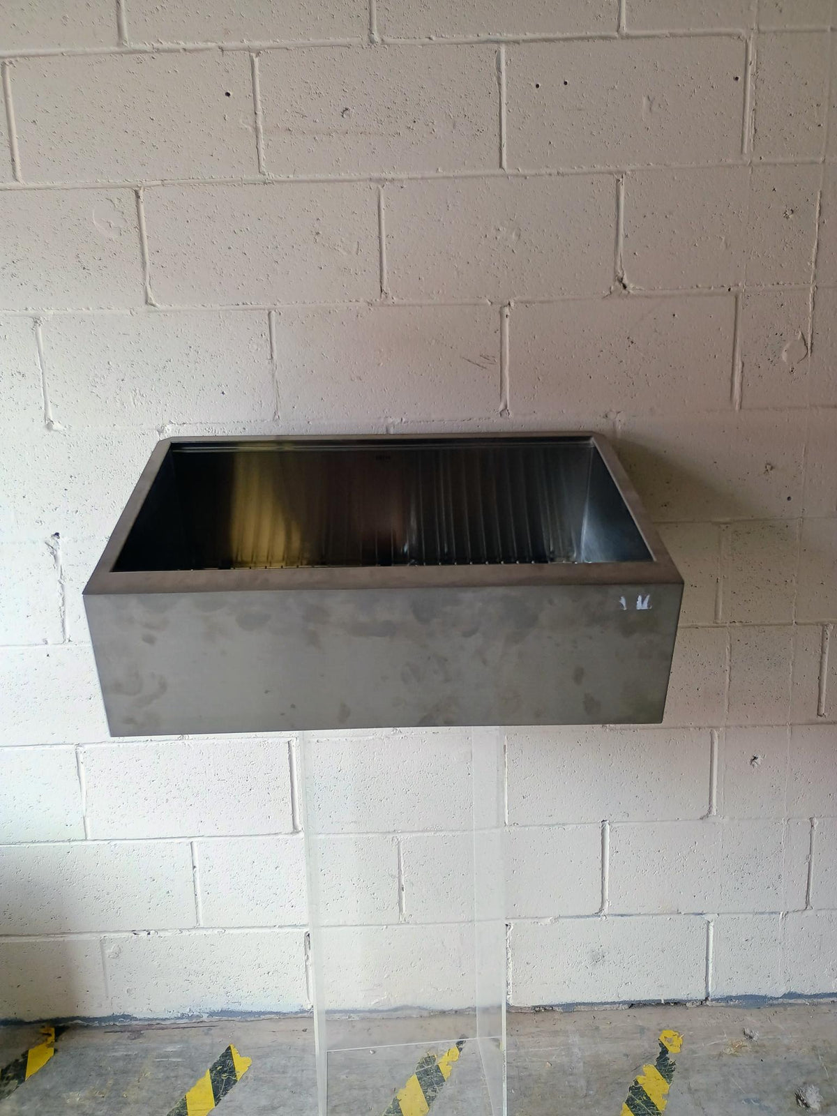 Delta Stainless Steel Kitchen Sink with Grid