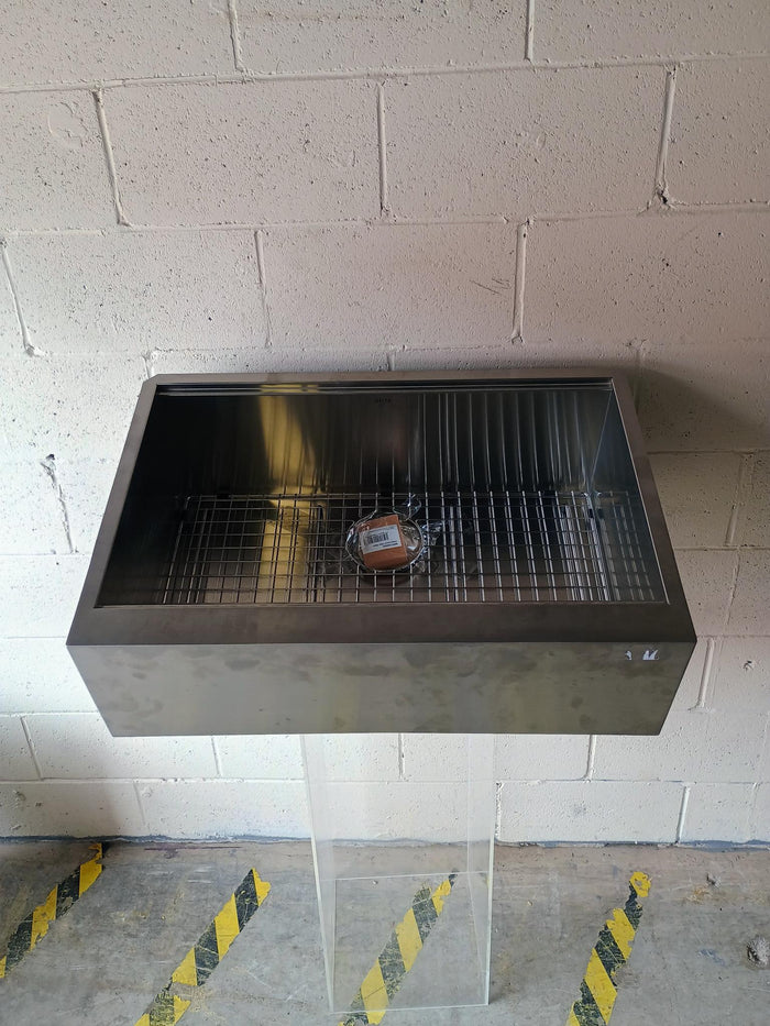 Delta Stainless Steel Kitchen Sink with Grid