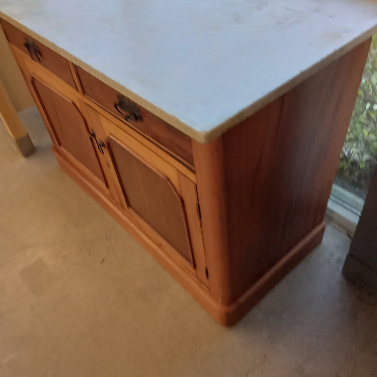 44"W Small Kitchen Island with Marble Top