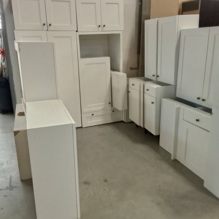17 Piece White Kitchen Cabinet Set