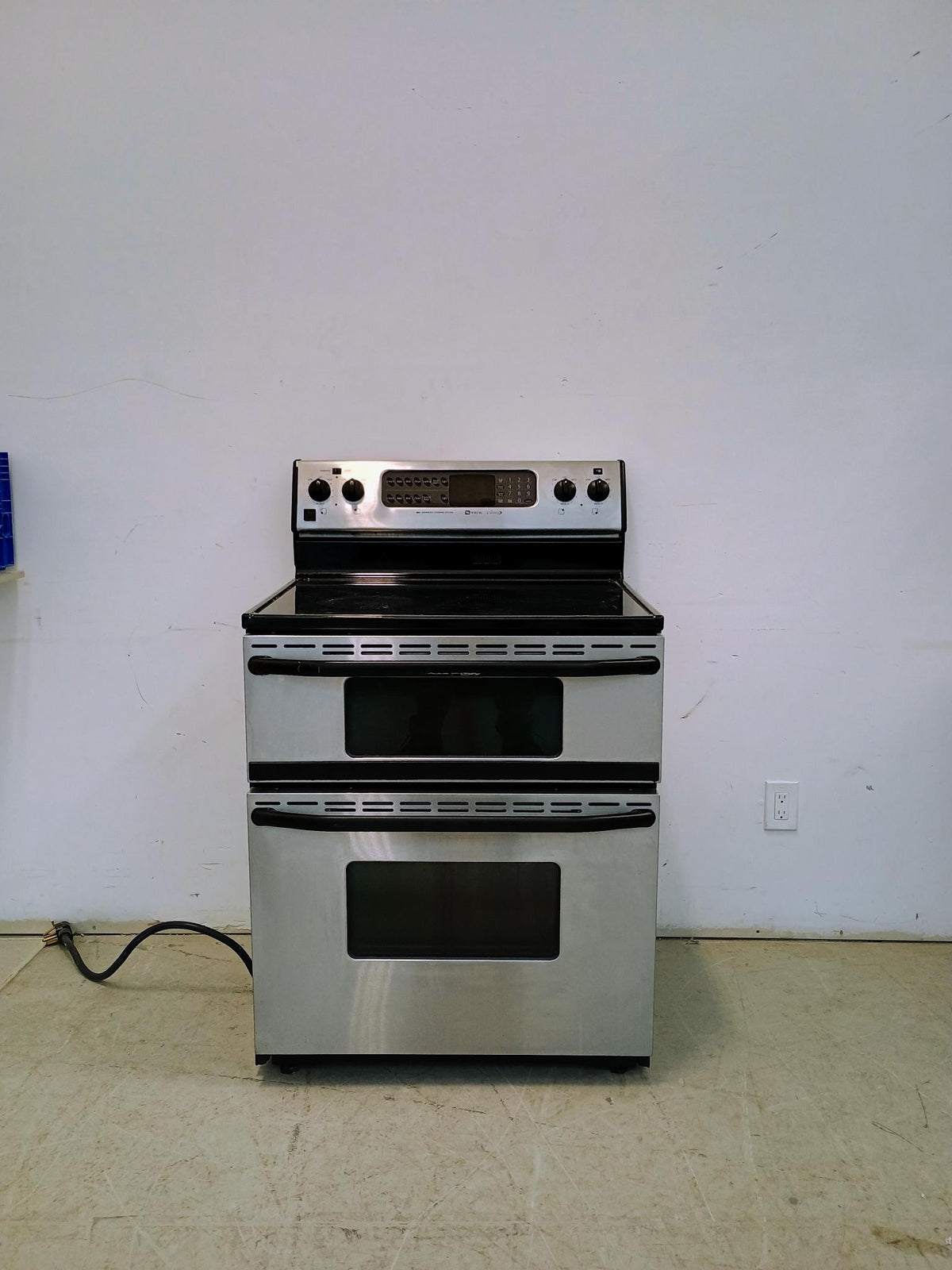 Maytag Electrical Range