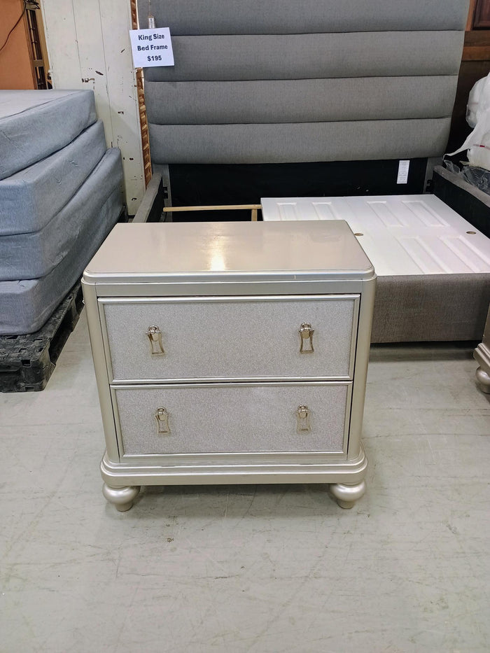 Modern Side Table with 2 Drawers