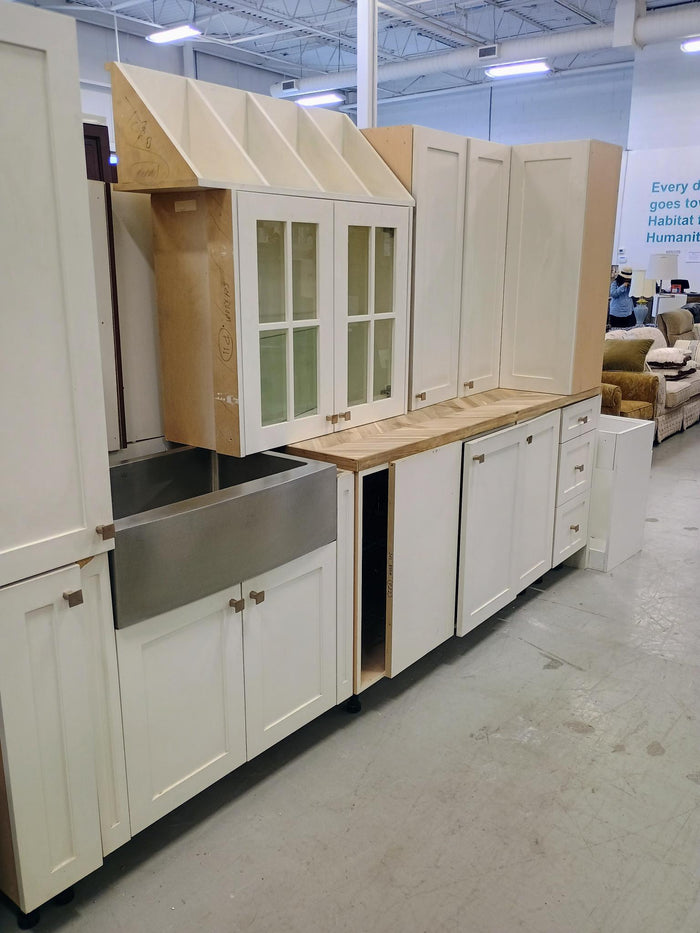 Set of 9 White Kitchen Cabinets