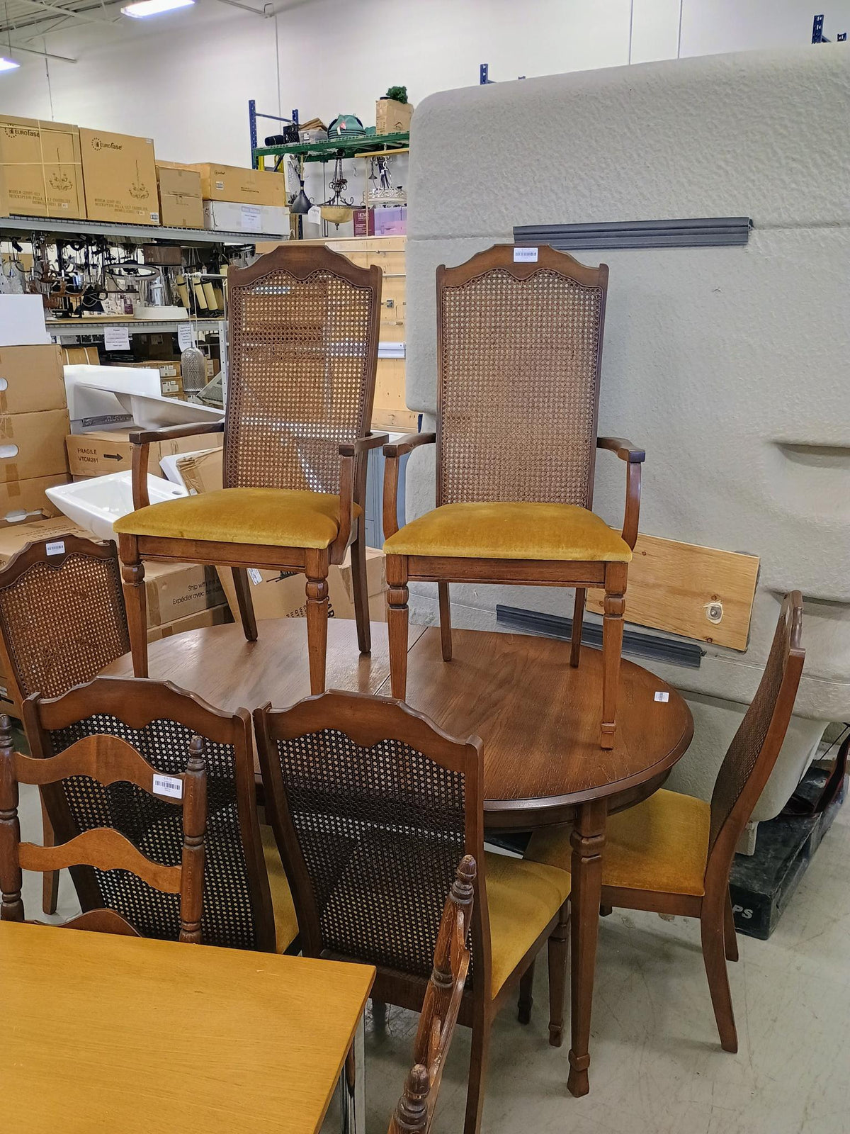 Dining Table and 6 Chairs