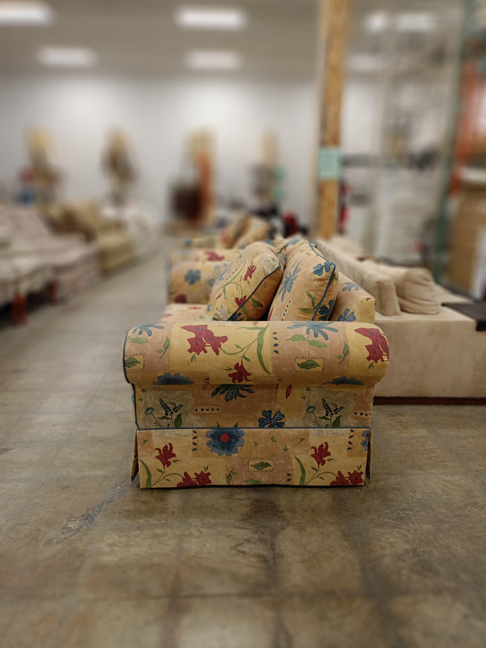 Vintage Style Floral Patterned Loveseat