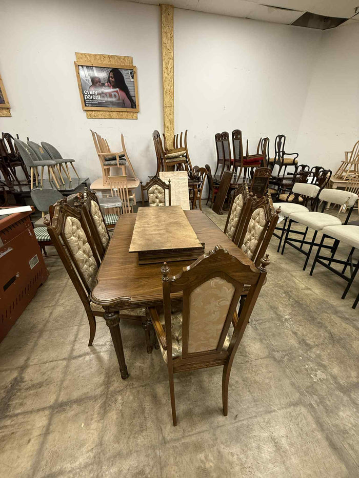 Traditional Style 7-Piece Dining Set with 2 Leaves