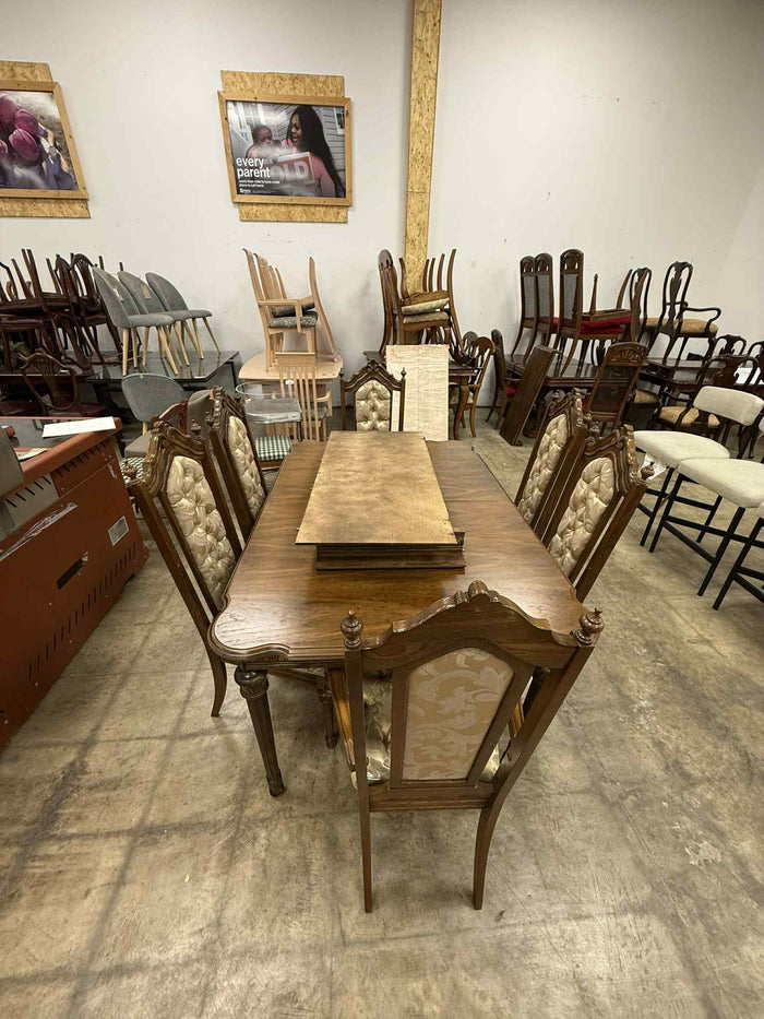 Traditional Style 7-Piece Dining Set with 2 Leaves