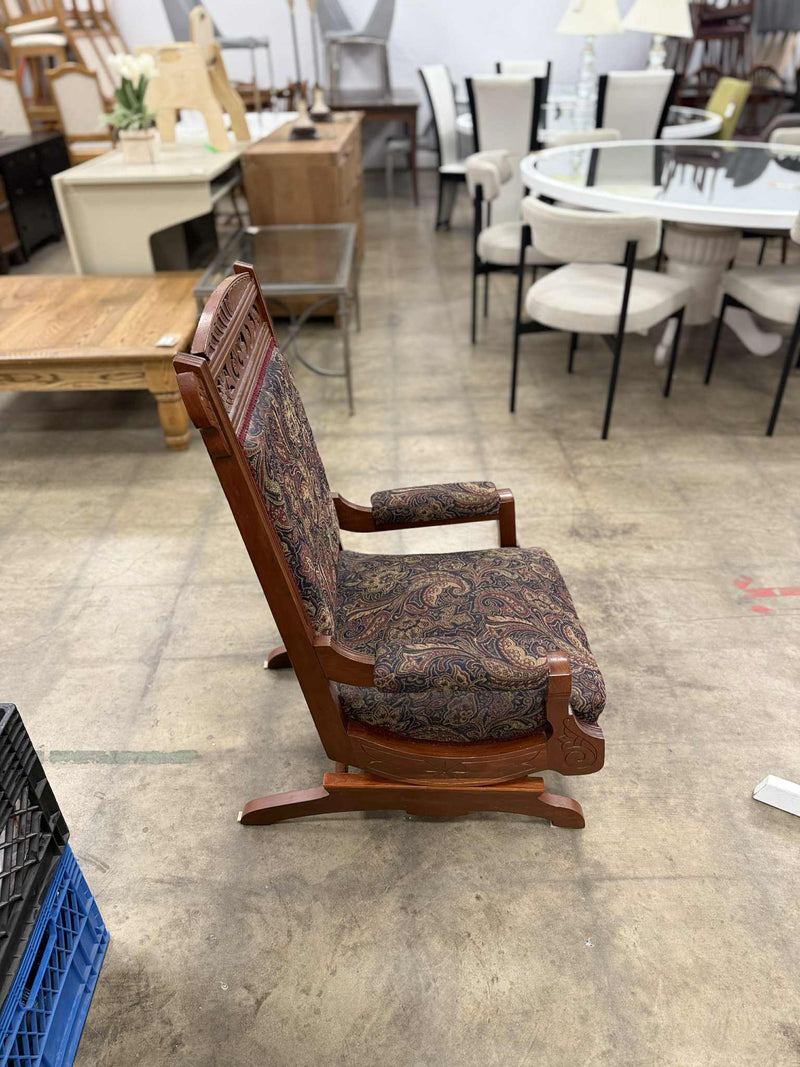 Traditional Style Rocking Chair