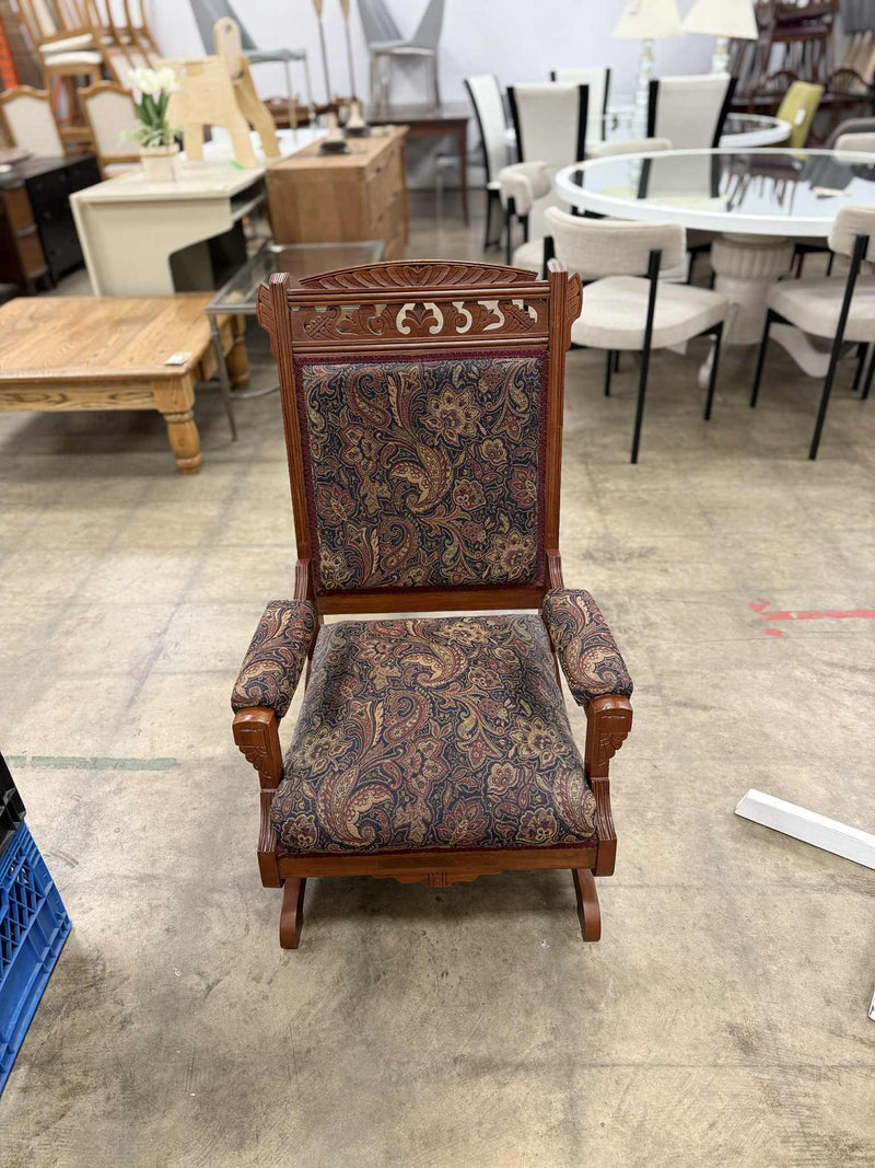 Traditional Style Rocking Chair