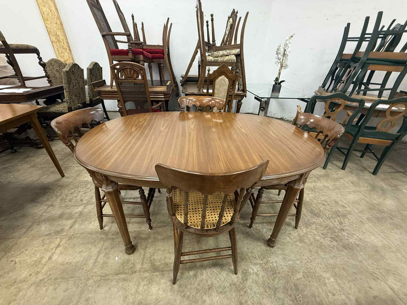 Oval Shaped 5-Piece Dining Set