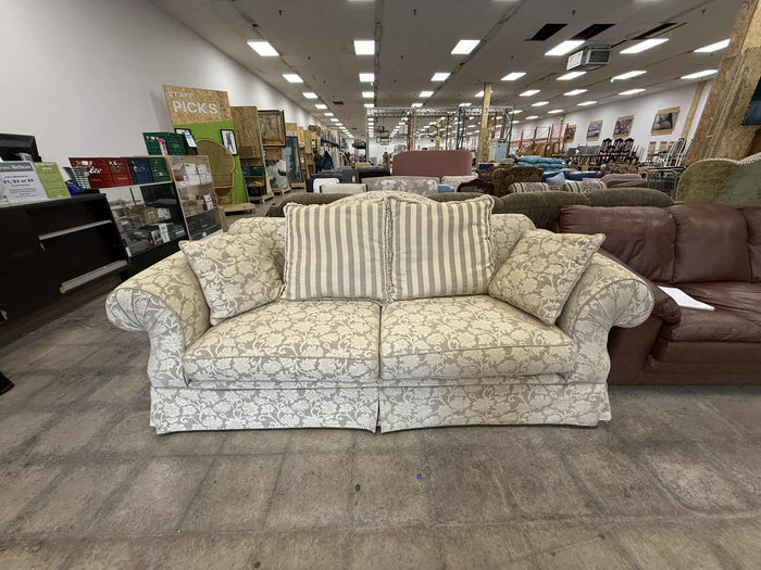 Traditional Style Skirted Base Sofa