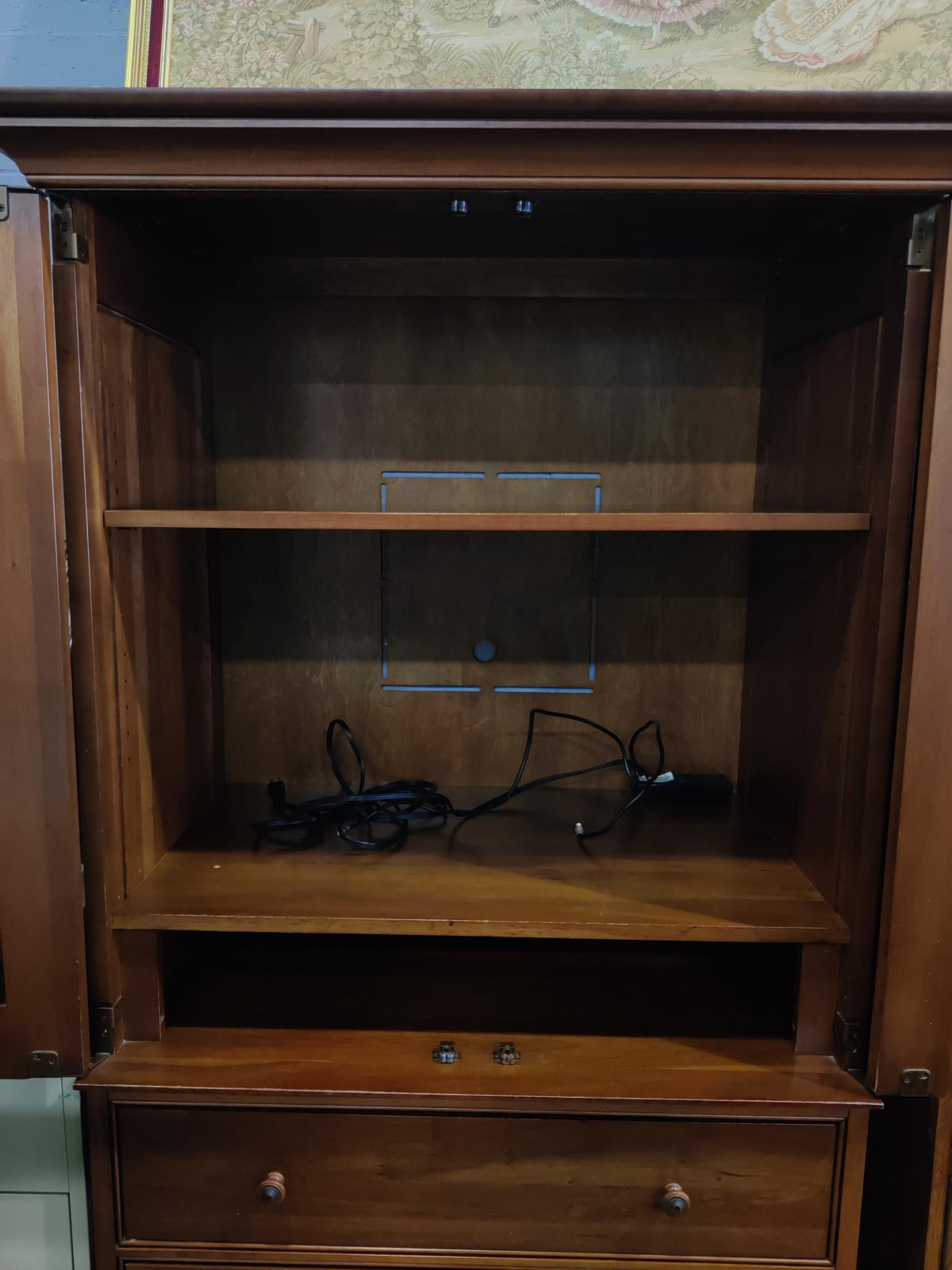 Tall Media Unit