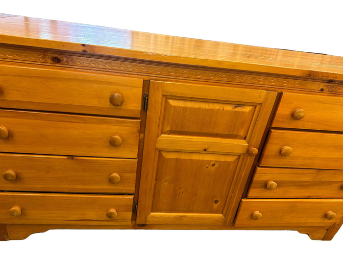 Bassett Golden Pine Finish Wide Dresser W/Center Cabinet #MM5