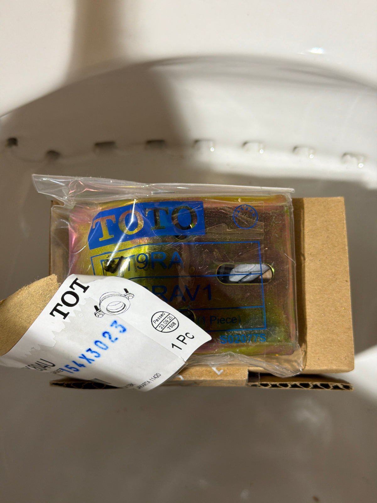 TOTO White Porcelain Urinal