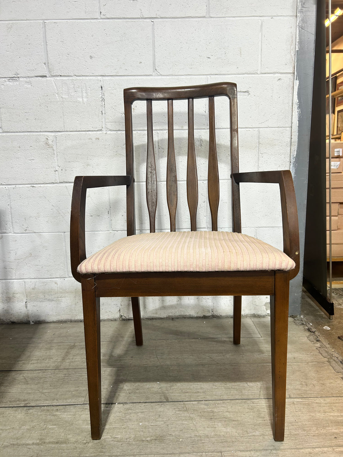 Reo Dining Set
