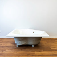 Mirolin White Soho 3 Corner Bathtub