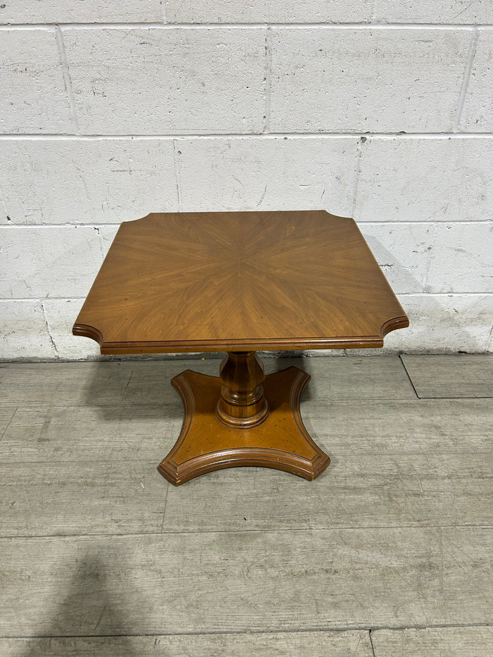 Carre Side Table