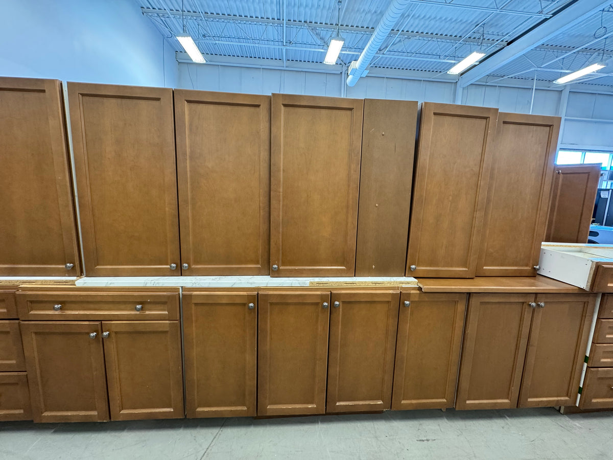 Set 24 Pieces Brown Shaker Panel kitchen Cabinets