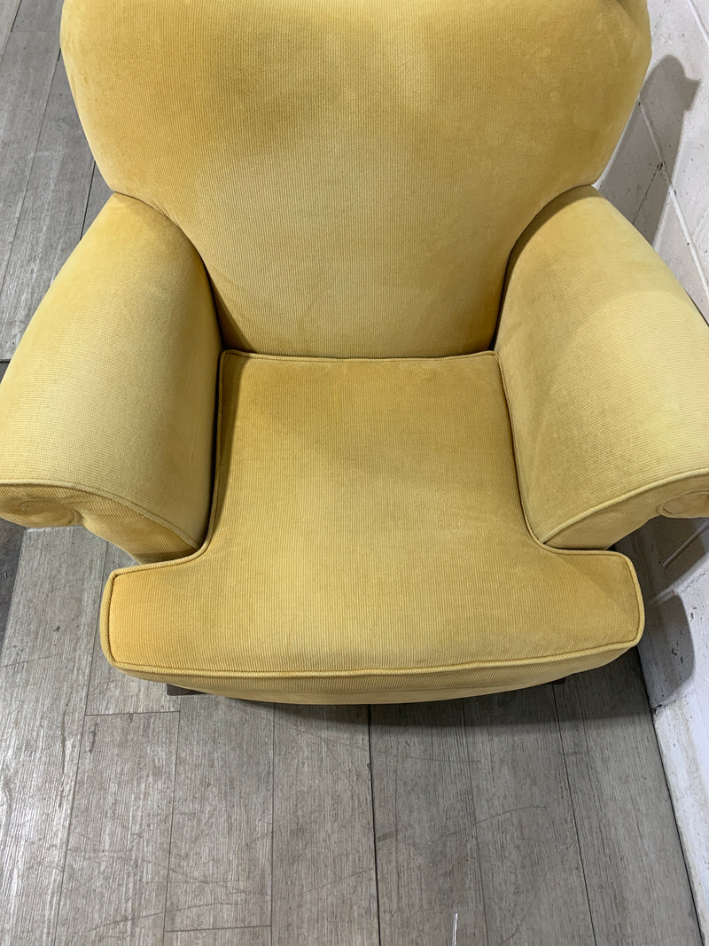 Verona Buttercup Yellow Armchair