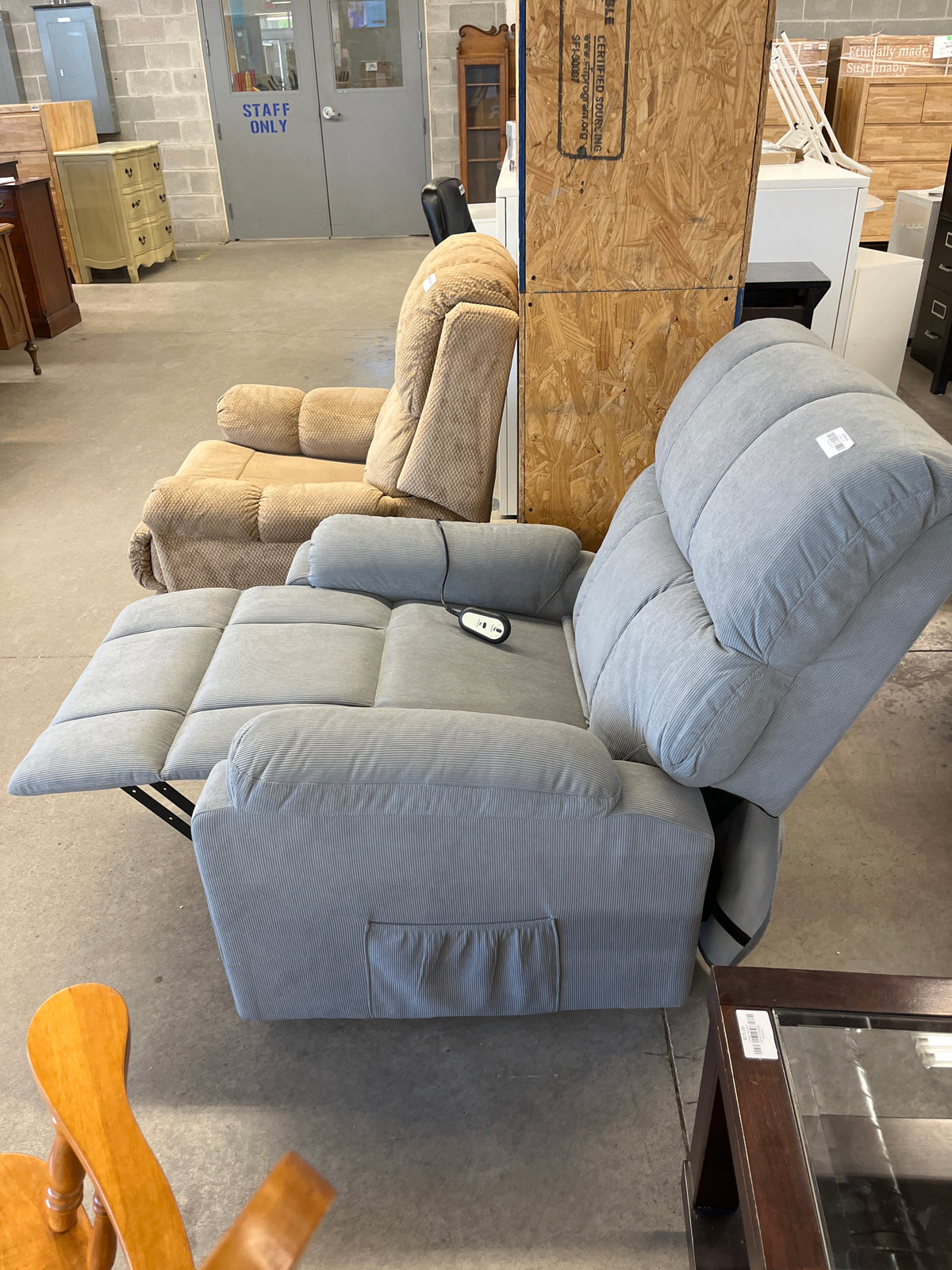 34"W Recliner Armchair in Grey Corduroy
