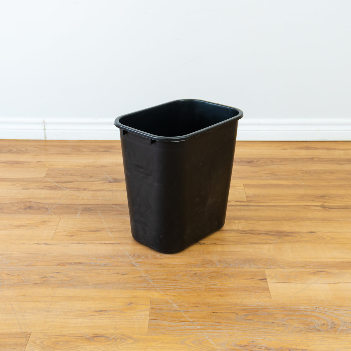 Office Trash Can 7 Gallon 14" x 15" - Black