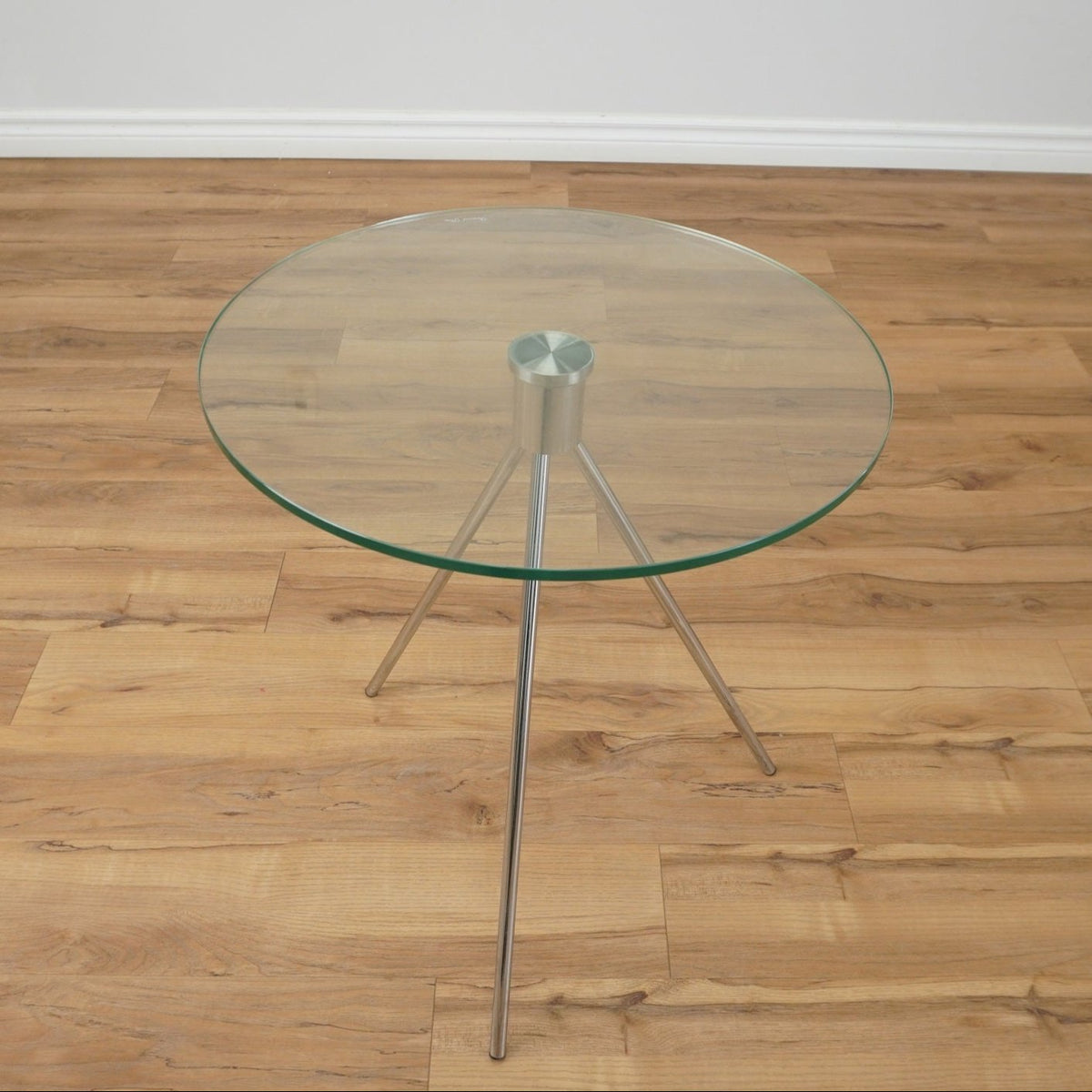 Triplet 20-inch Round Glass Top Coffee Table w/ Chrome Legs