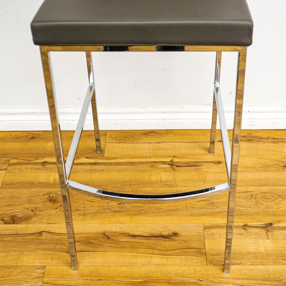 15.75-Inch W Gray Upholstered Chrome Bar Stool with Footrest