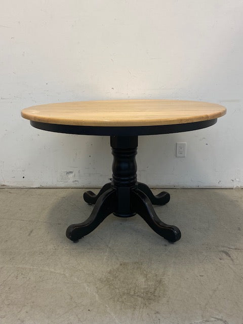 Rustic Round Pedestal Dining Table with Four Chairs