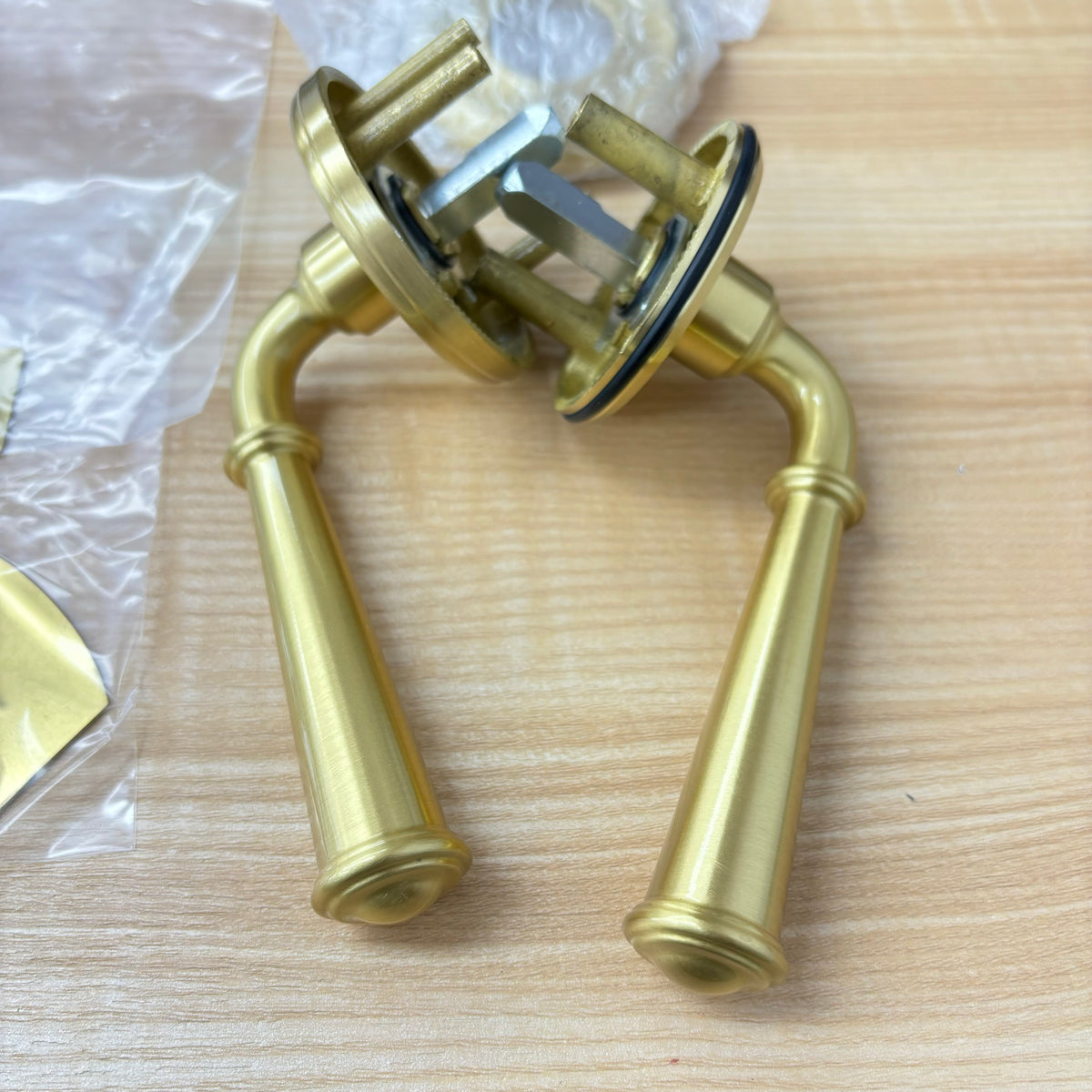 Door Lever Trim Set, Left-Handed – Brass, 1001NEBTRLHS4