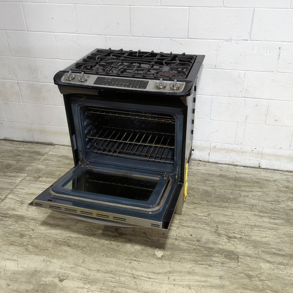 32" W Frigidaire Gas Stove & Oven