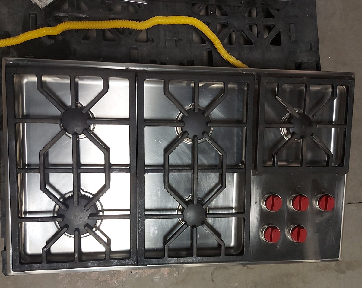 Wolf Professional 36" Gas Cooktop w/ 5-Burners