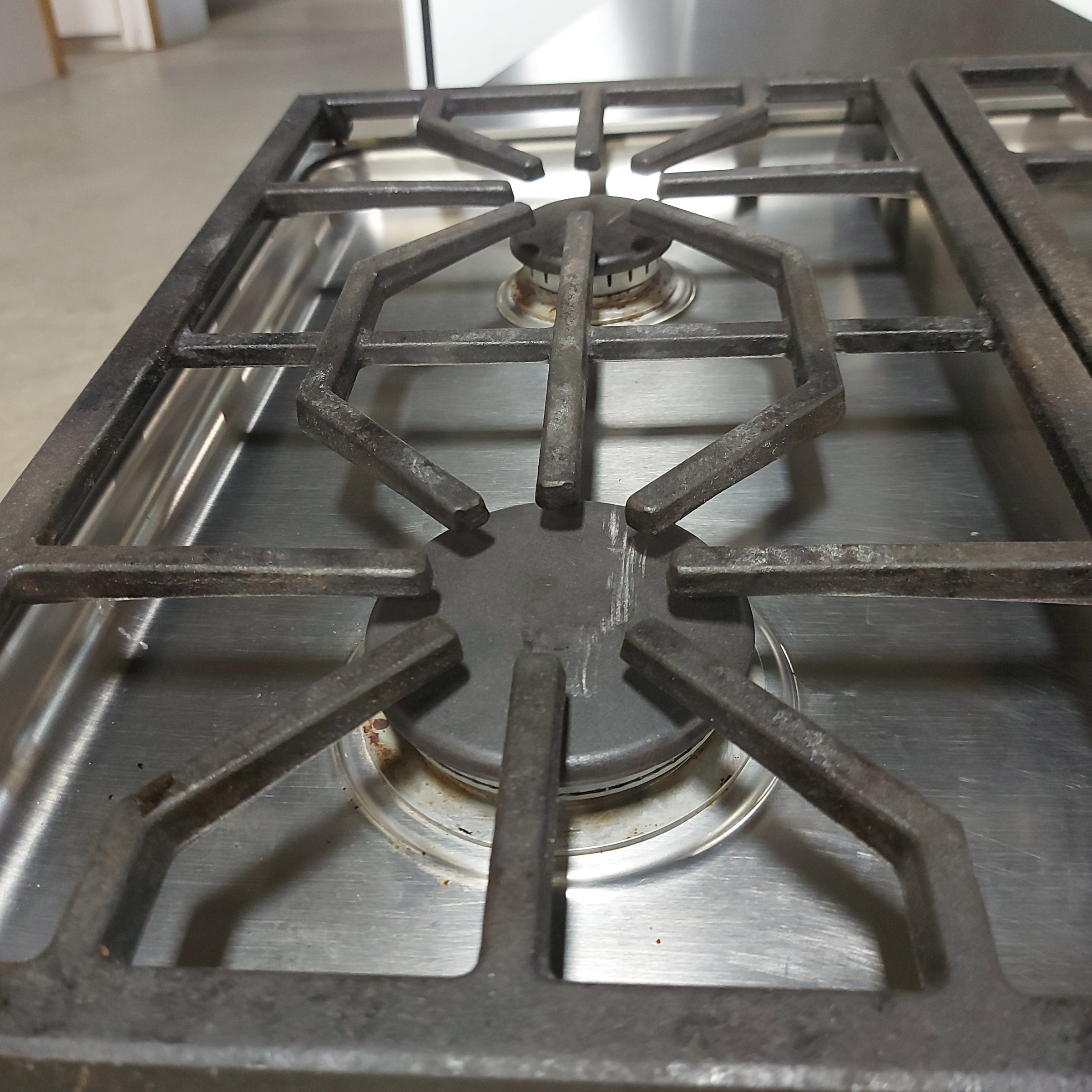 Wolf Professional 36" Gas Cooktop w/ 5Burners Habitat ReStore GTA