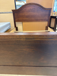 Arches Contemporary Queen Bedframe