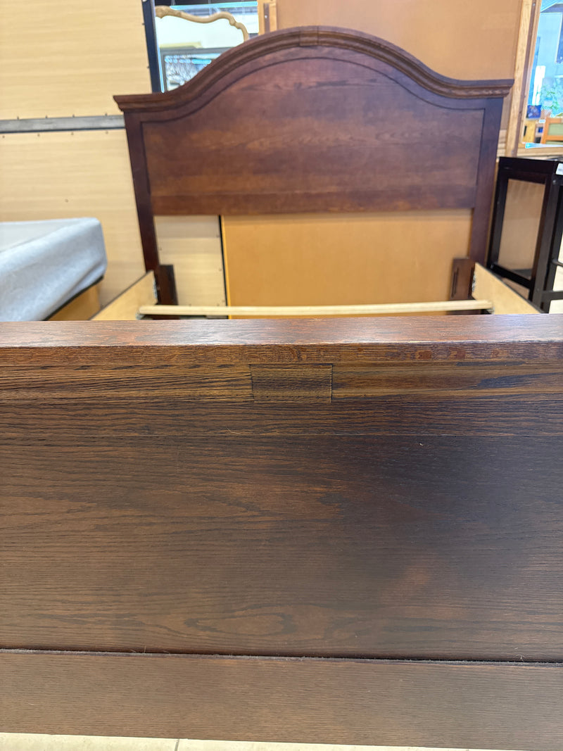 Arches Contemporary Queen Bedframe