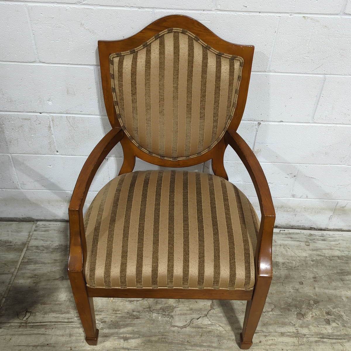 23"W Dining Chair w/ Arms