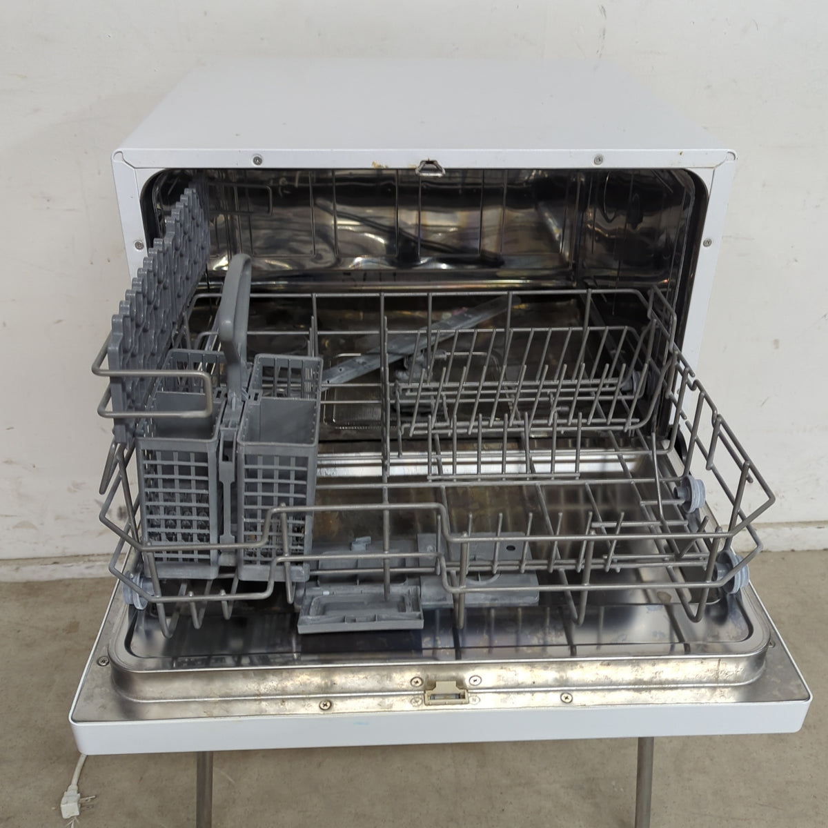 22"W Danby Countertop Mini-Dishwasher