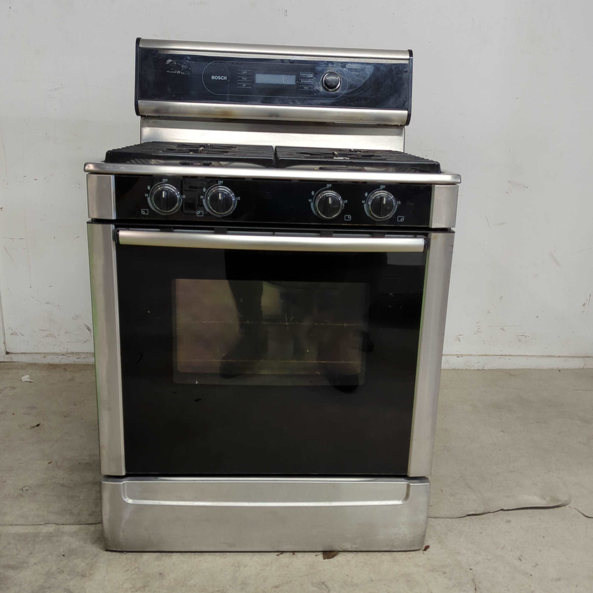 30"W Bosch Gas Stove