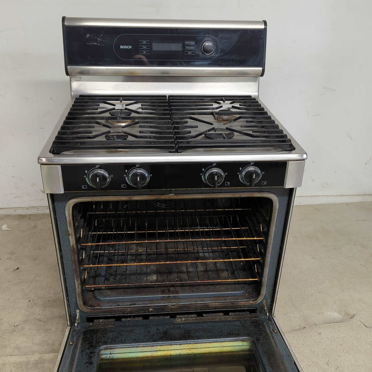 30"W Bosch Gas Stove