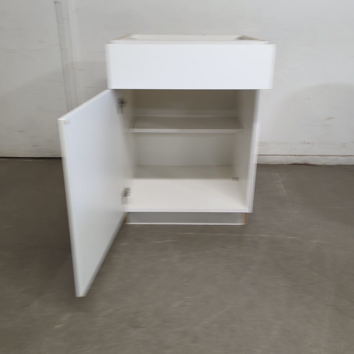 24.5"W White Kitchen Cabinet