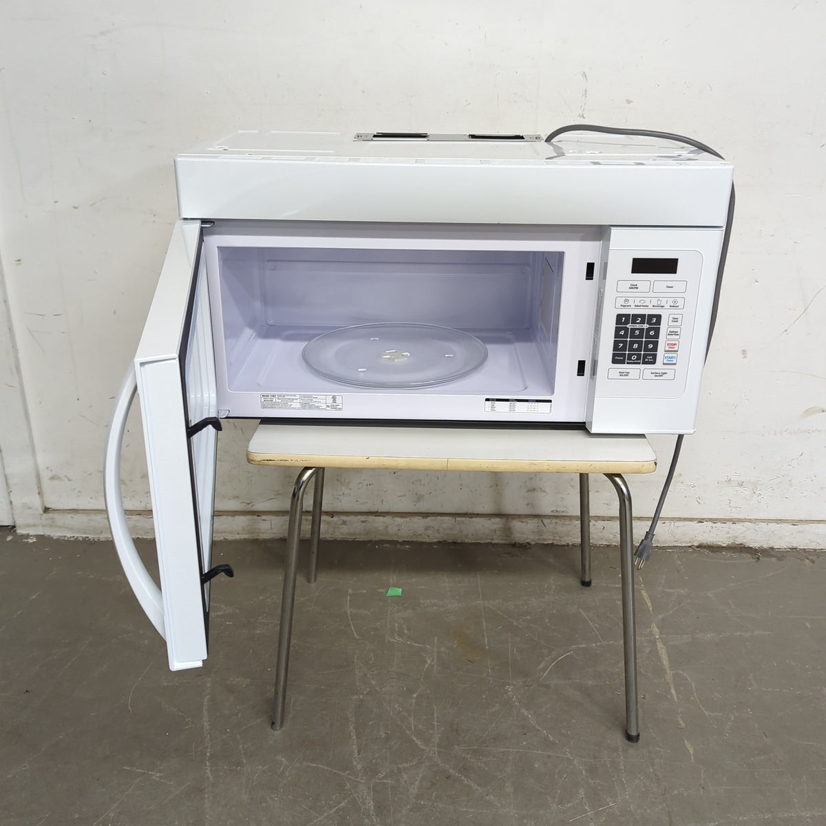 30"W White Magic Chef Over-The-Range Microwave