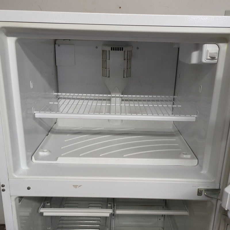 30"W White Kenmore Fridge