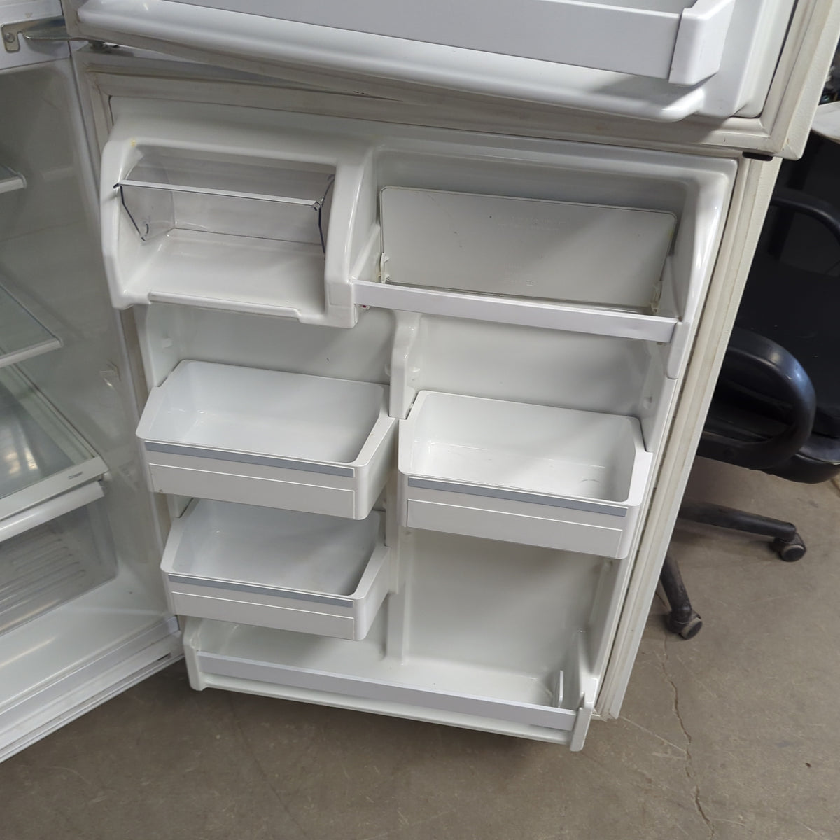 30"W White Kenmore Fridge