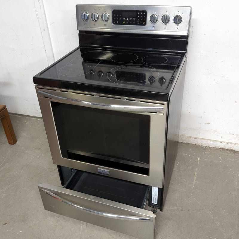 30"W Frigidaire Electric Stove