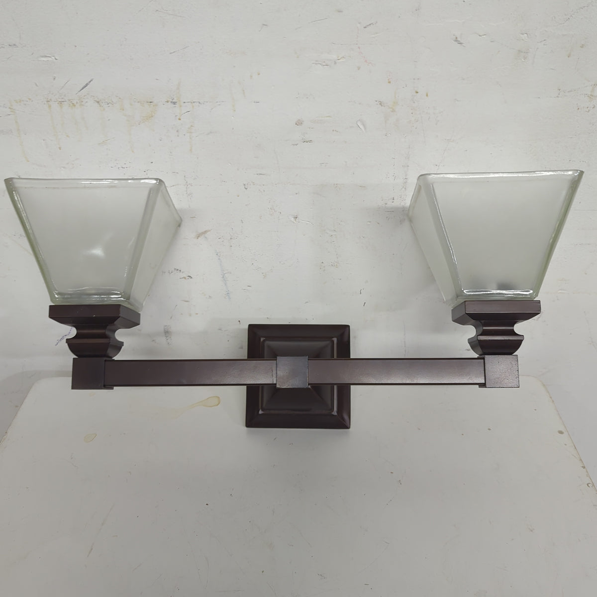 2 Light Bath Vanity Fixture