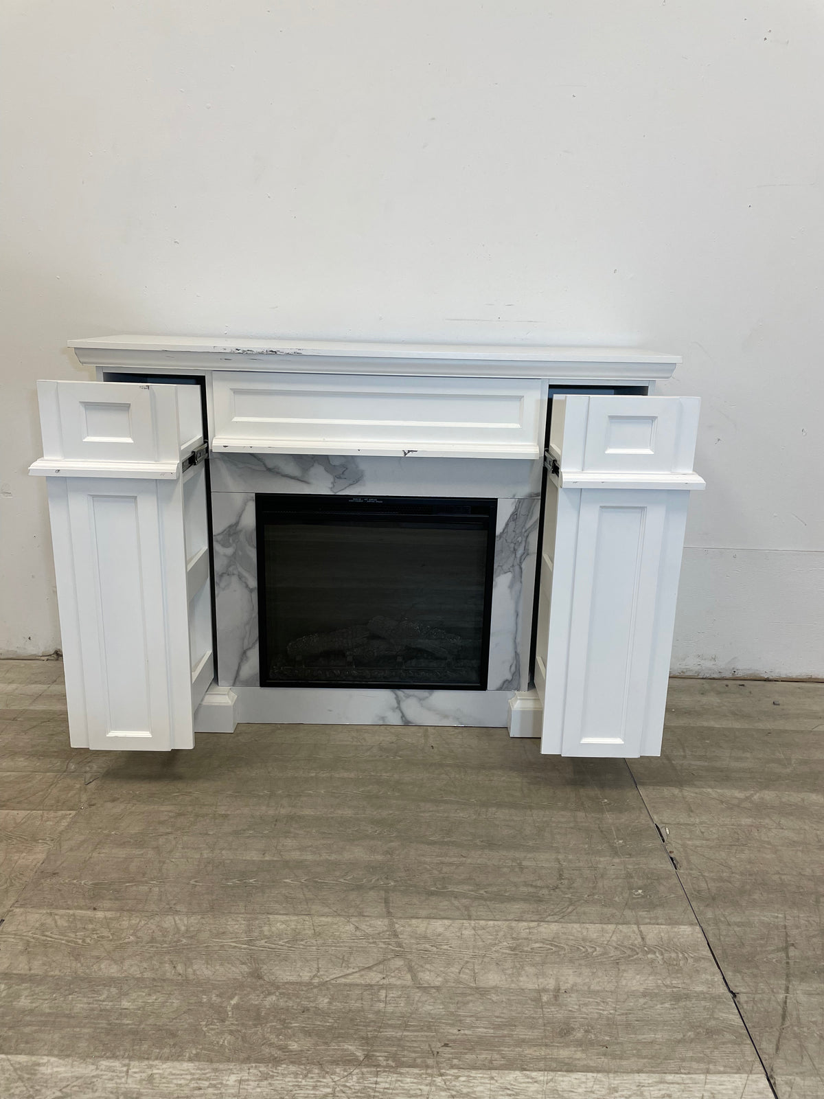 White Electric Fireplace With Mantel