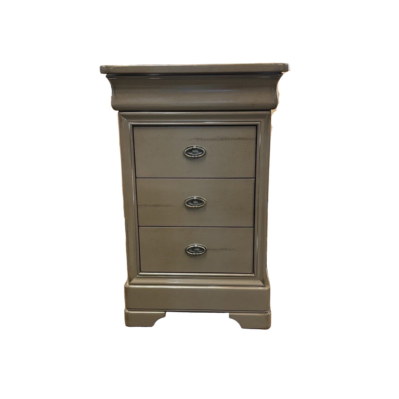 18.5- Inch Bedside Table