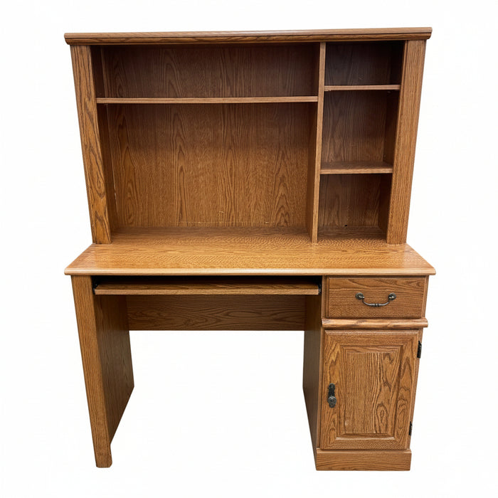 Sauder Orchard Hills Computer Desk with Hutch