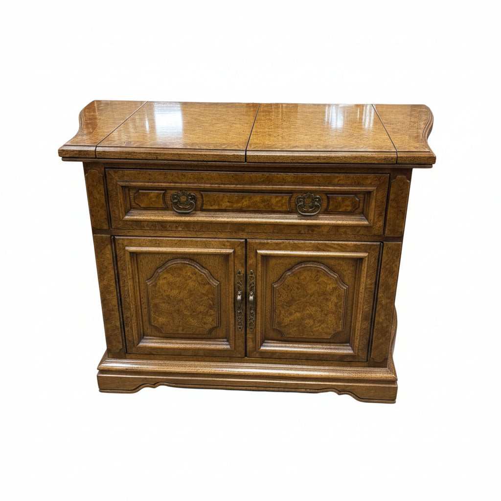 Neoclassical Flip-Top Server Buffet