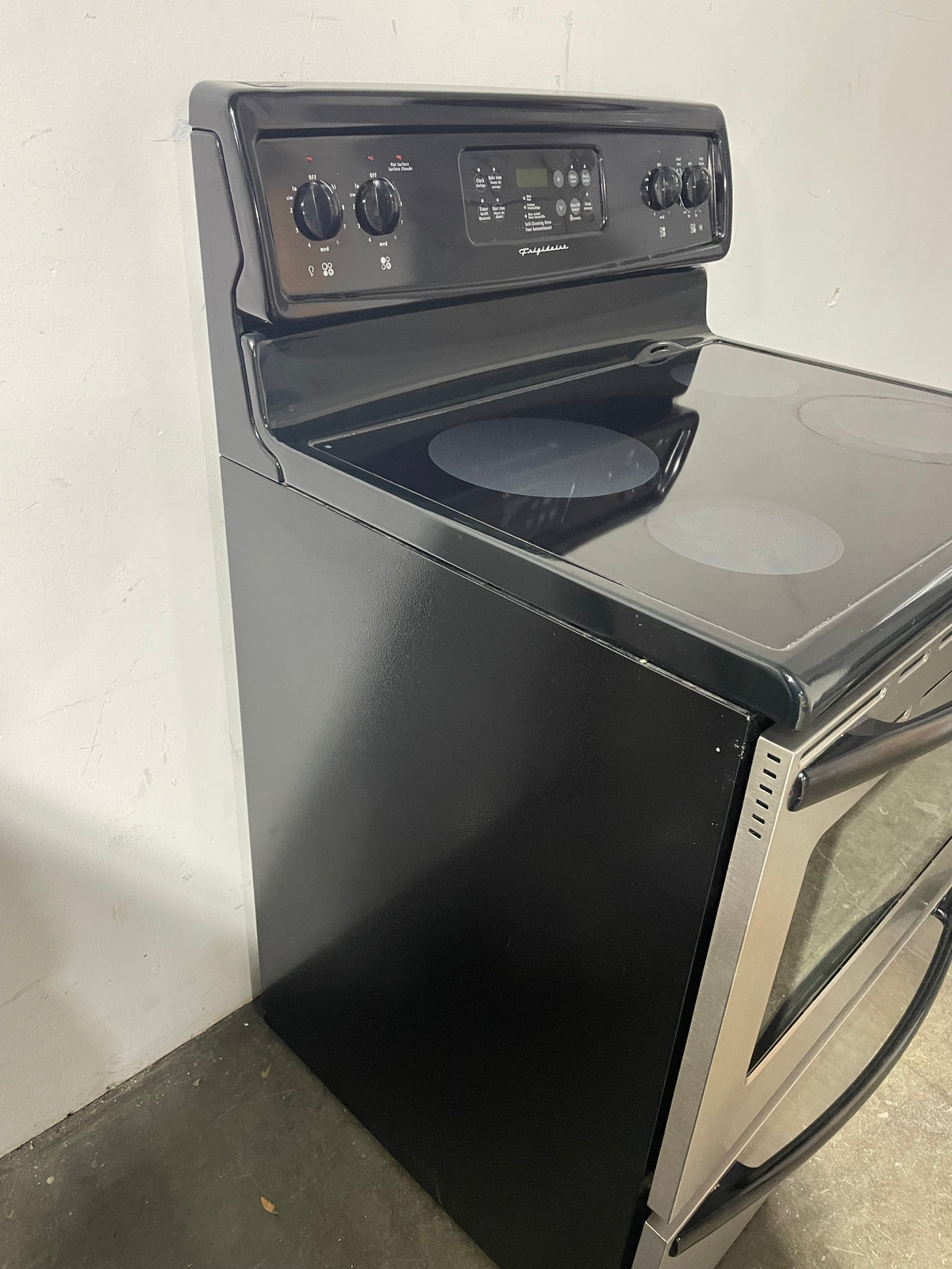 Frigidaire Range
