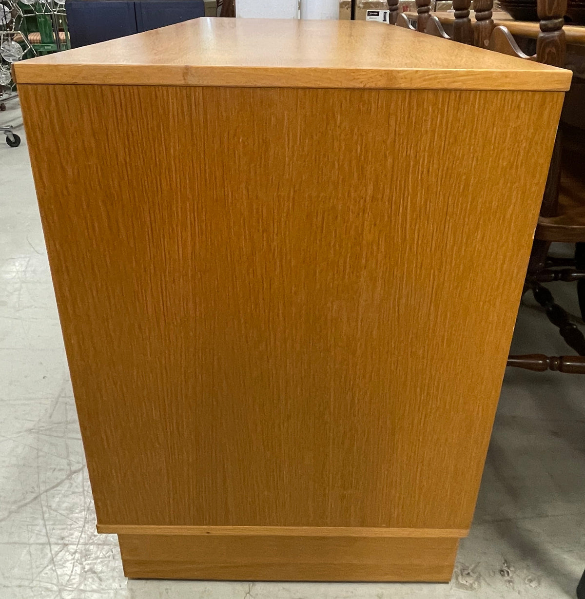 Retro Entertainment Unit with Slat Sliding Door